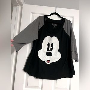 Women’s Disney 3/4 length sleeve shirt